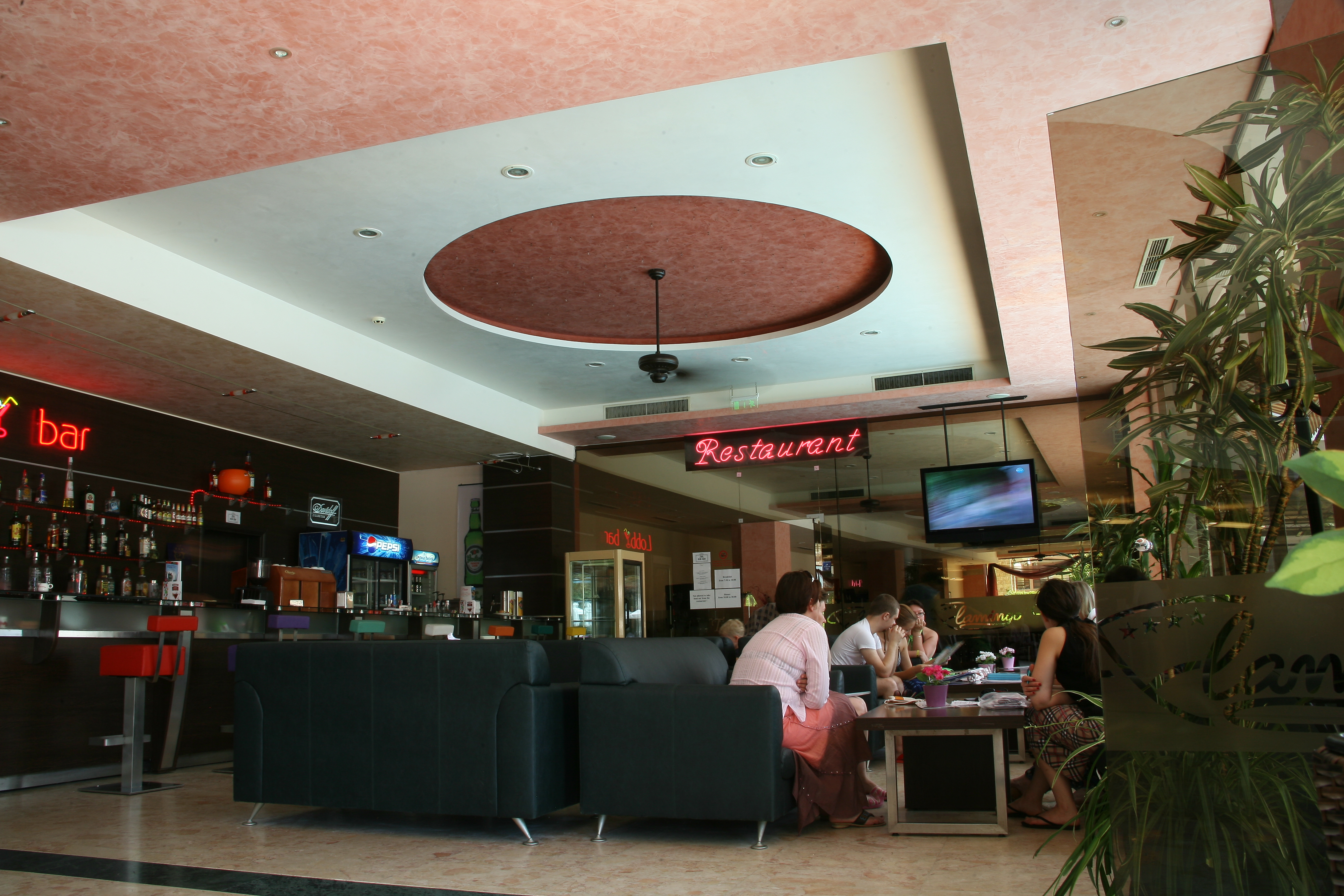Flamingo Beach-Lobby bar.JPG