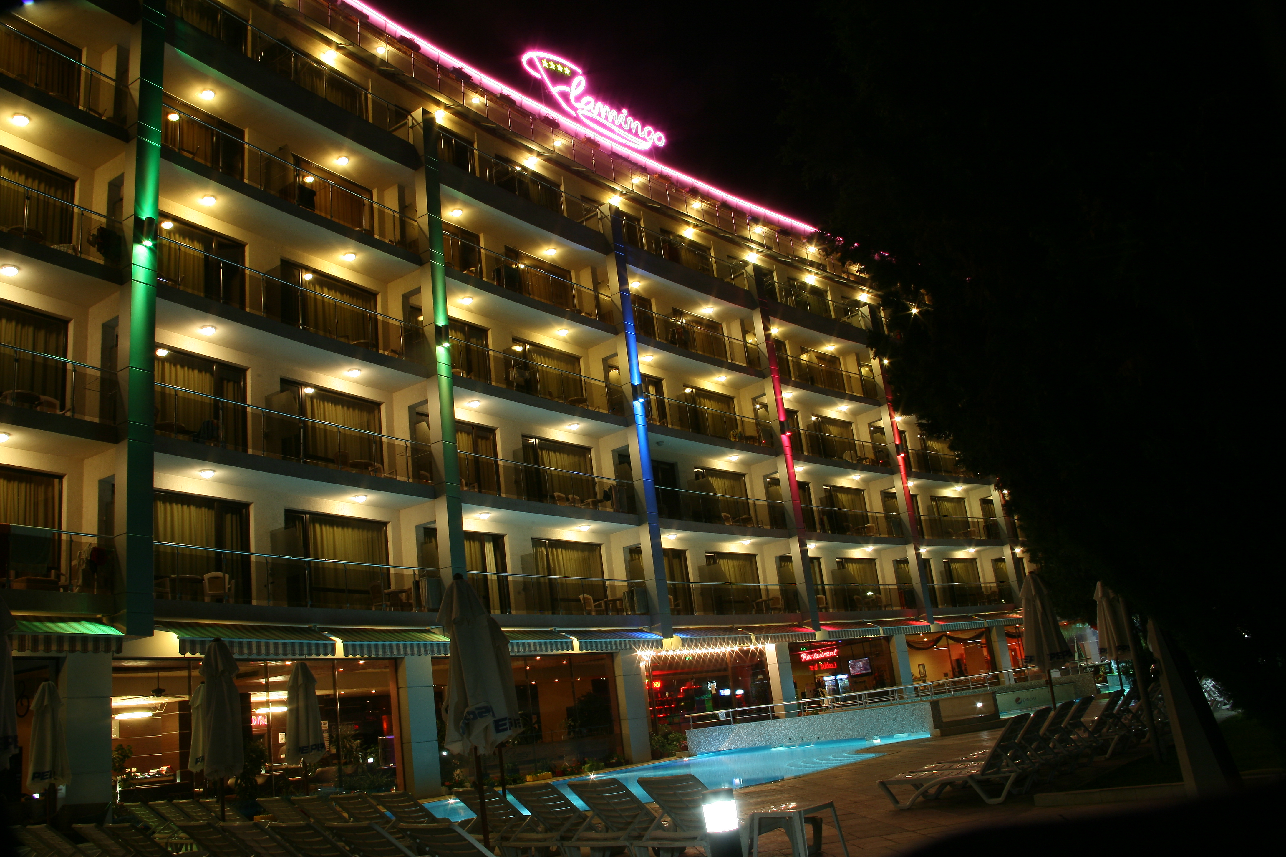 Hotel FLamingo Beach-Nocni izgled.JPG