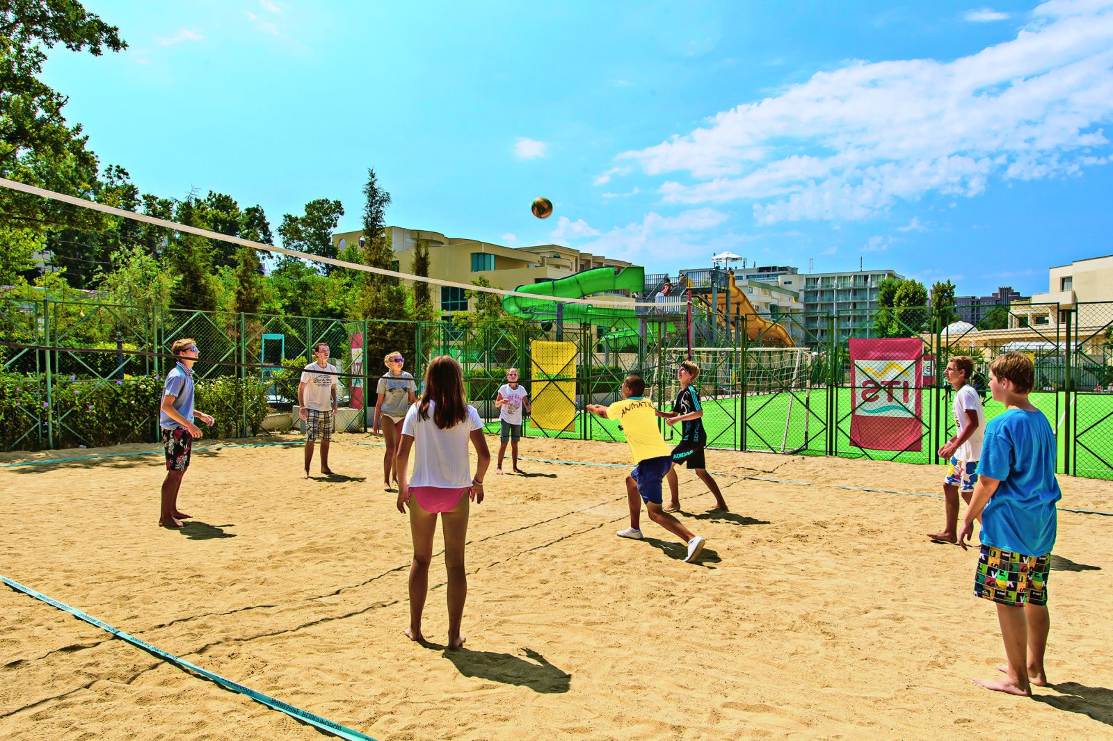 Das Club Sunny Beach Hotel-Odbojka na plazi.jpg