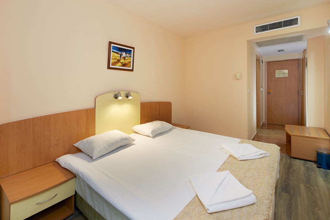 Diamond Hotel-Economy soba.jpg