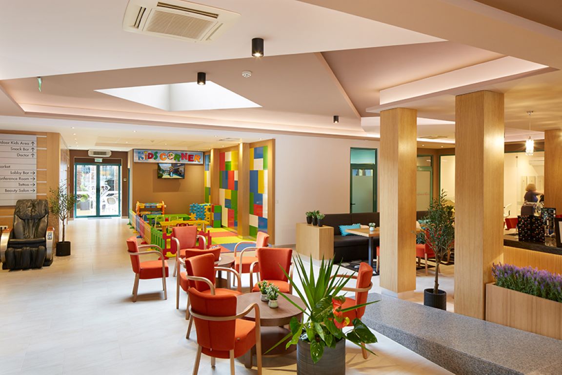 Diamond Hotel-Lobby .jpg