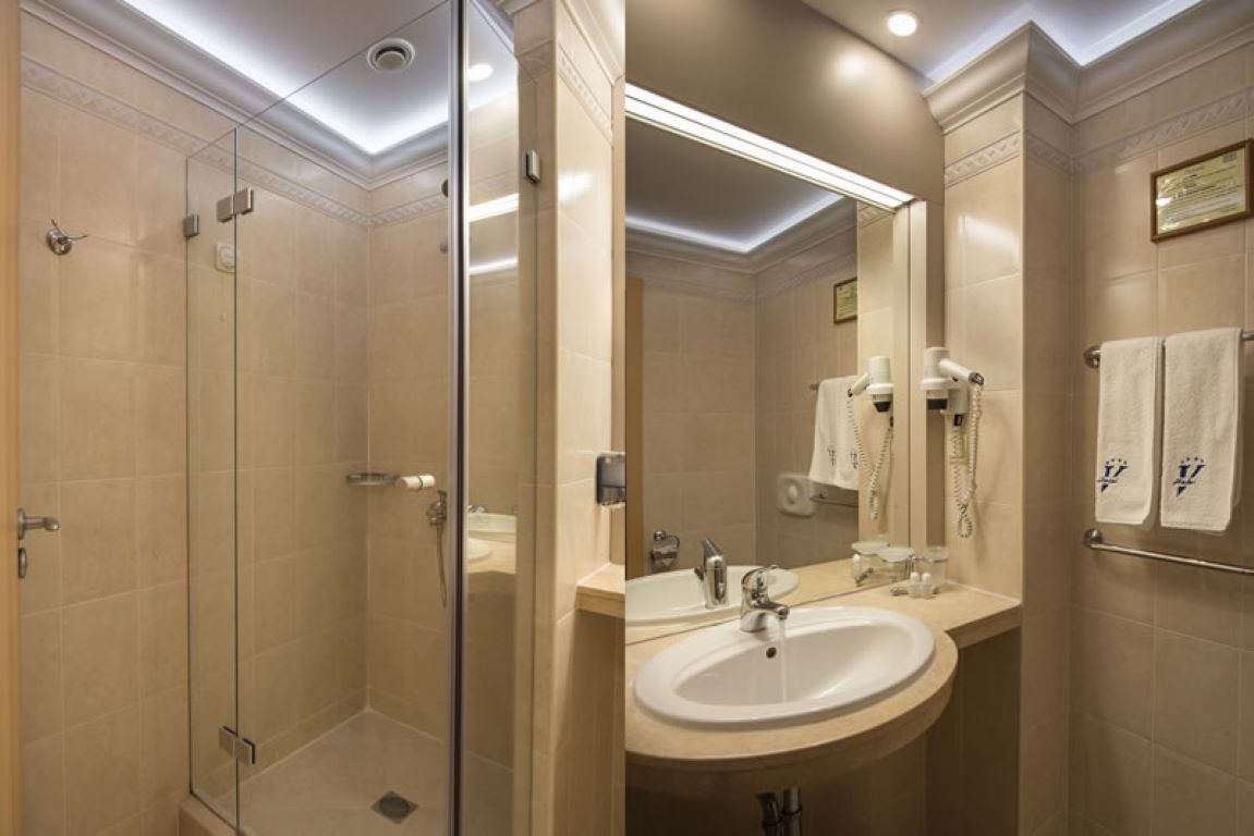 SB_Effect_Grand_Victoria_dbl_sea_bath.jpg