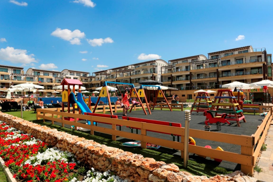 Topola Skies Hotel-Decije igraliste.jpg