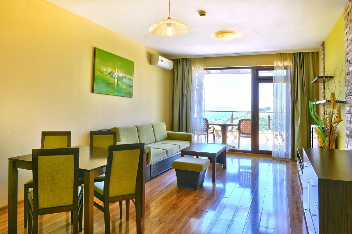 Topola Skies Hotel-Jednosoban apartman pogled more.jpg