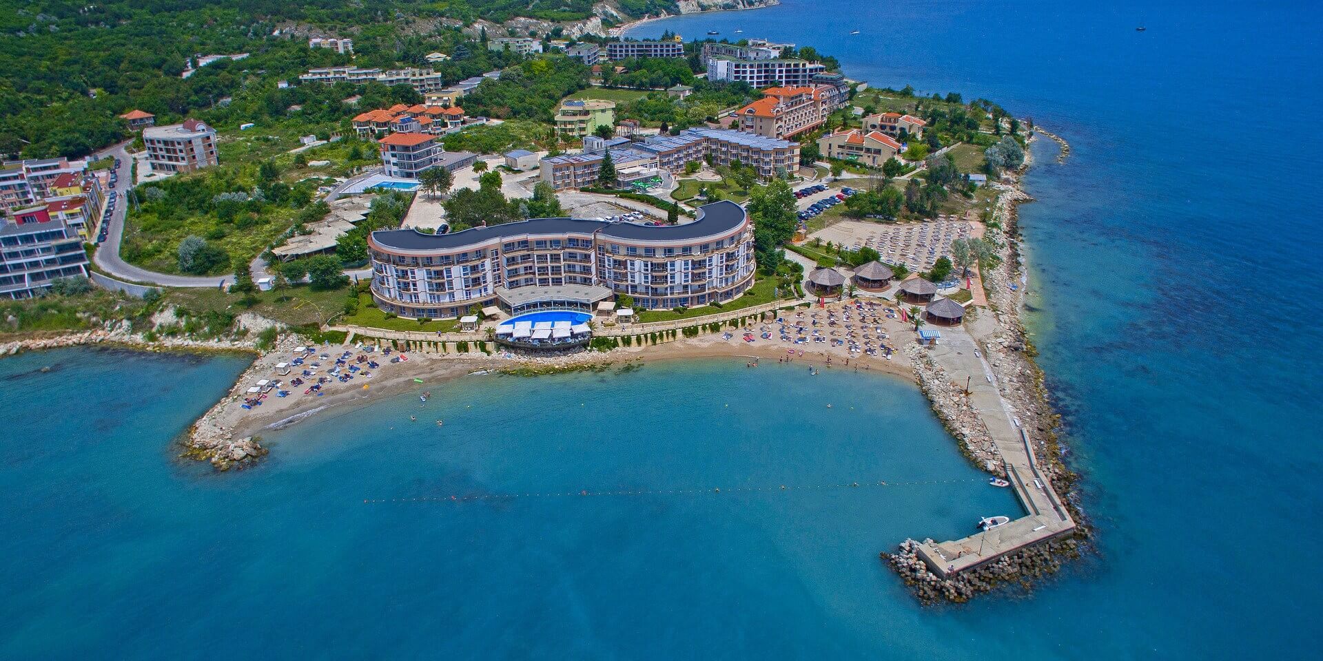 Hotel Royal Bay Kavarna-Panorama hotela.jpg