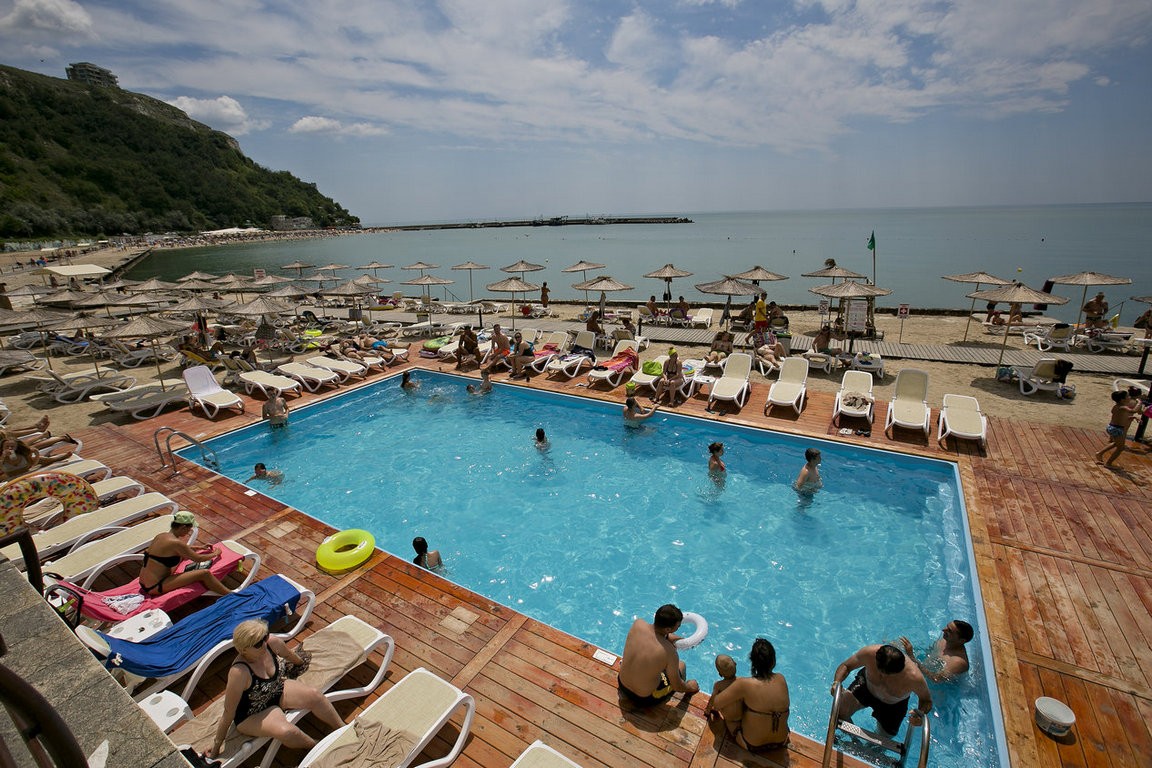 Hotel Royal Grand Spa-Bazen.jpg