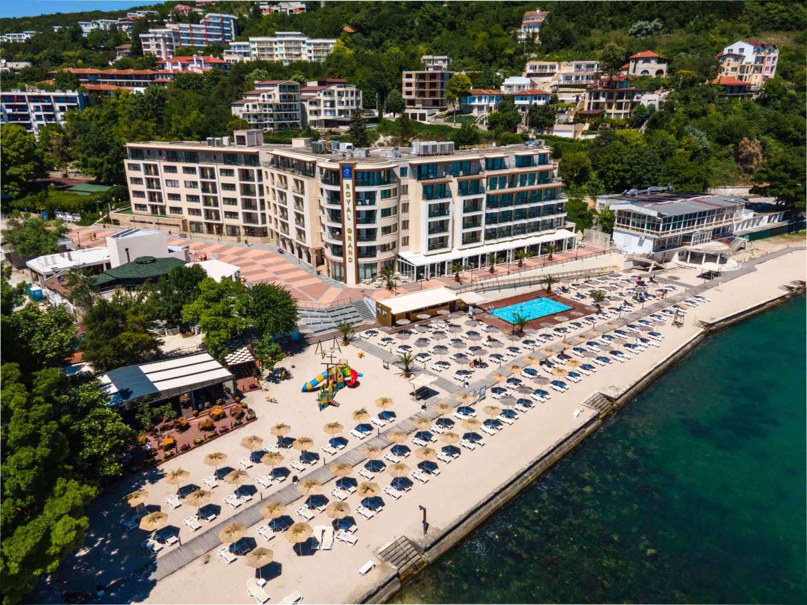 Royal Grand Hotel & Spa-Hotelska panorama.jpg