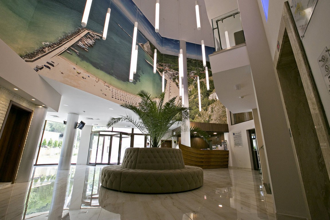 Royal Grand Hotel & Spa-Rececpija.jpg
