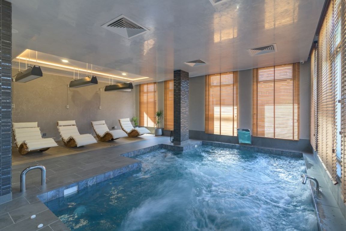 Aquamarine Kranevo Hotel-Unutrasnji bazen.jpg