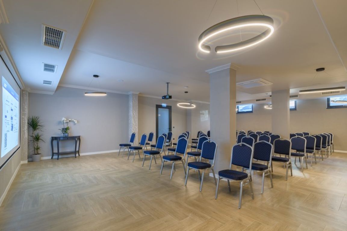 Aquamarine Kranevo-Sala za konferencije.jpg