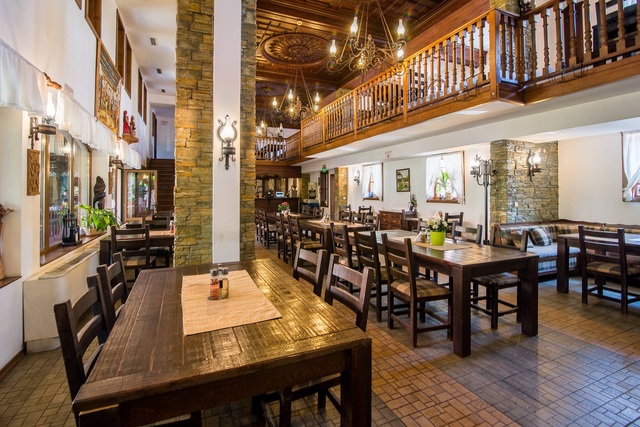 Izvora Hotel-Restoran.jpg