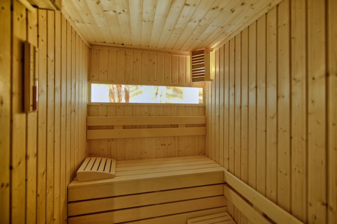 Sunny Castle-Sauna.jpg