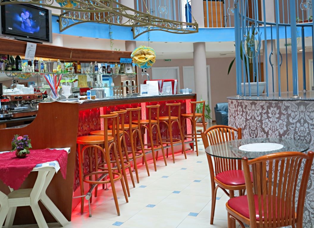 Hotel Sirius Beach-Lobby bar.jpg