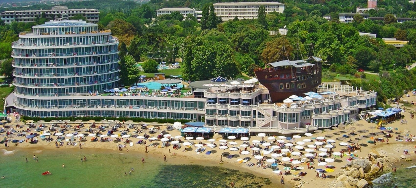 Hotel Sirius Beach-Panorama hotela.jpg