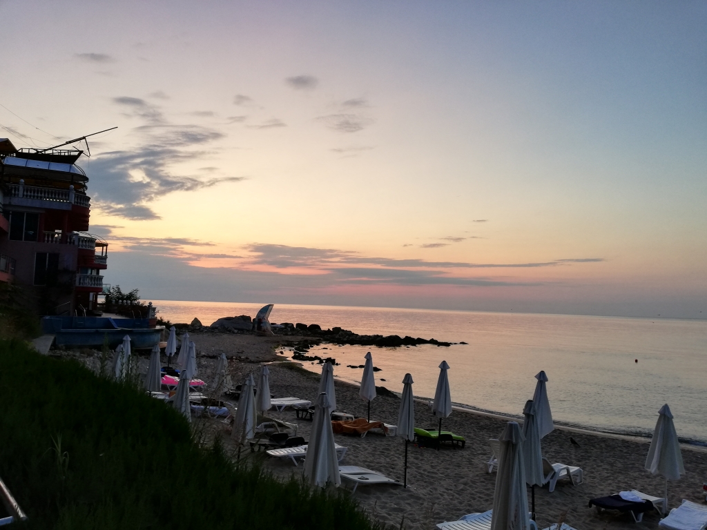 Sirius Beach Hotel-Zalazak sunca.jpg