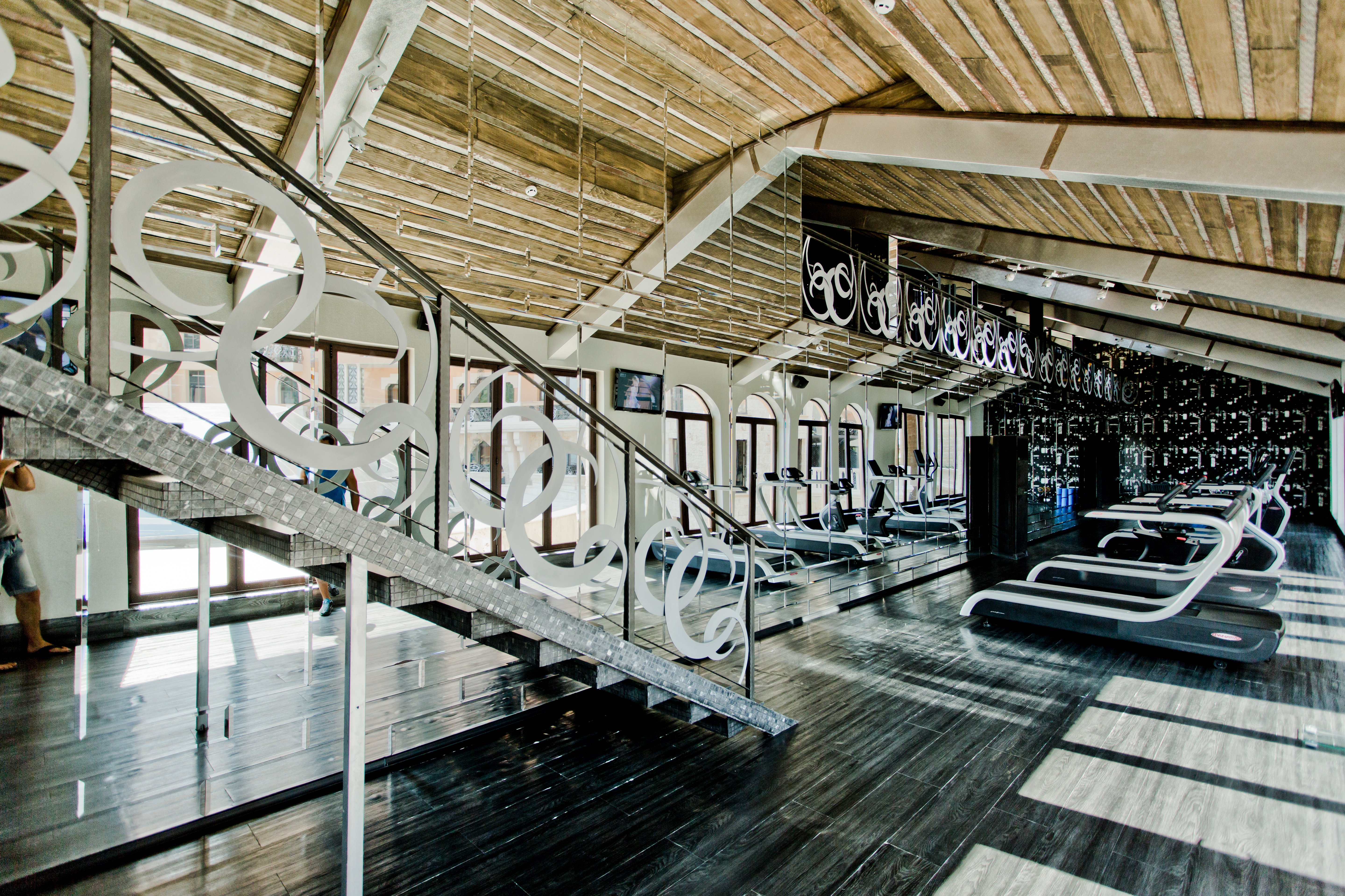 Royal Castle-Fitnes.jpg