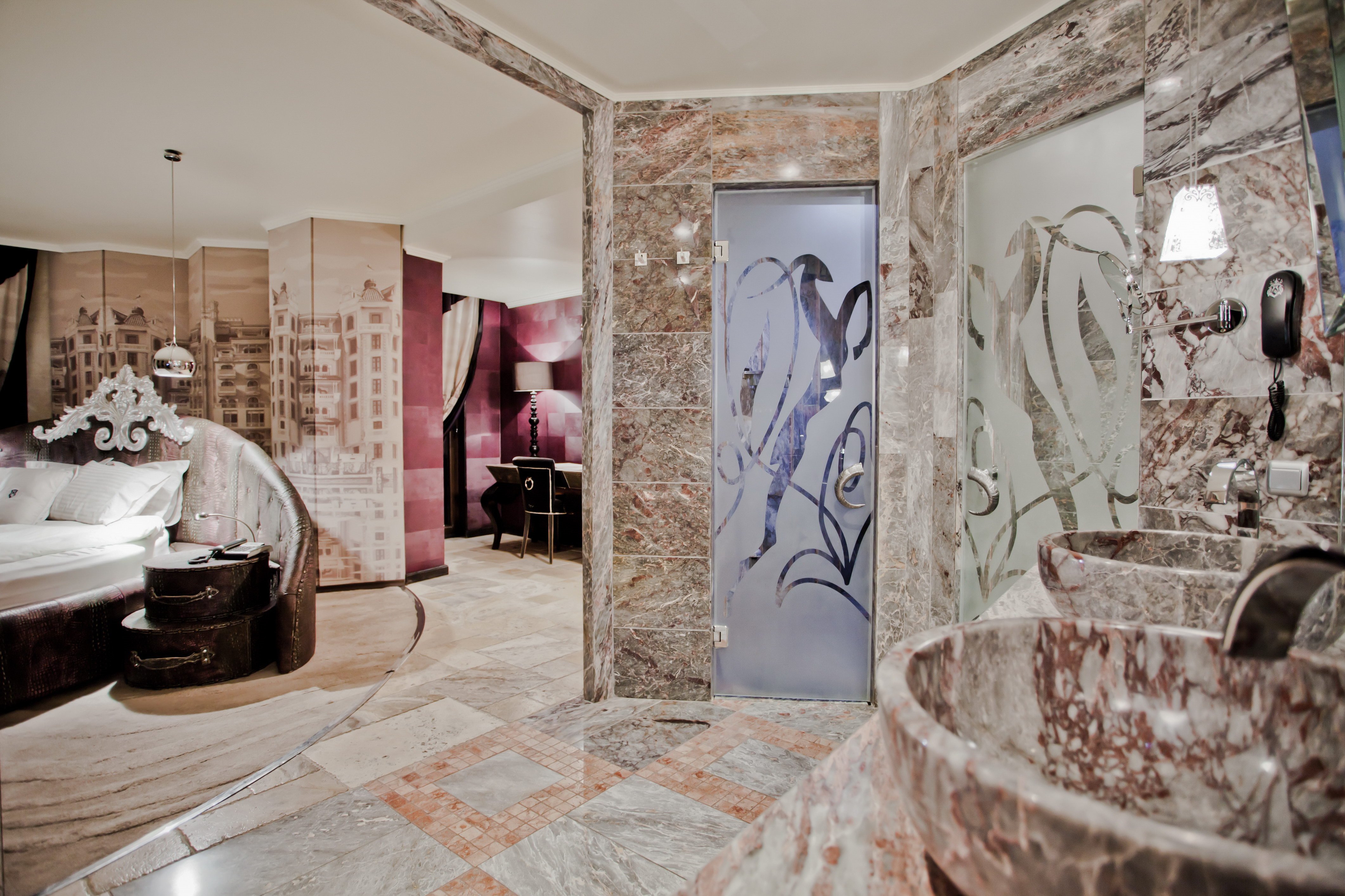 Royal Castle Hotel-Dvosoban suite.jpg