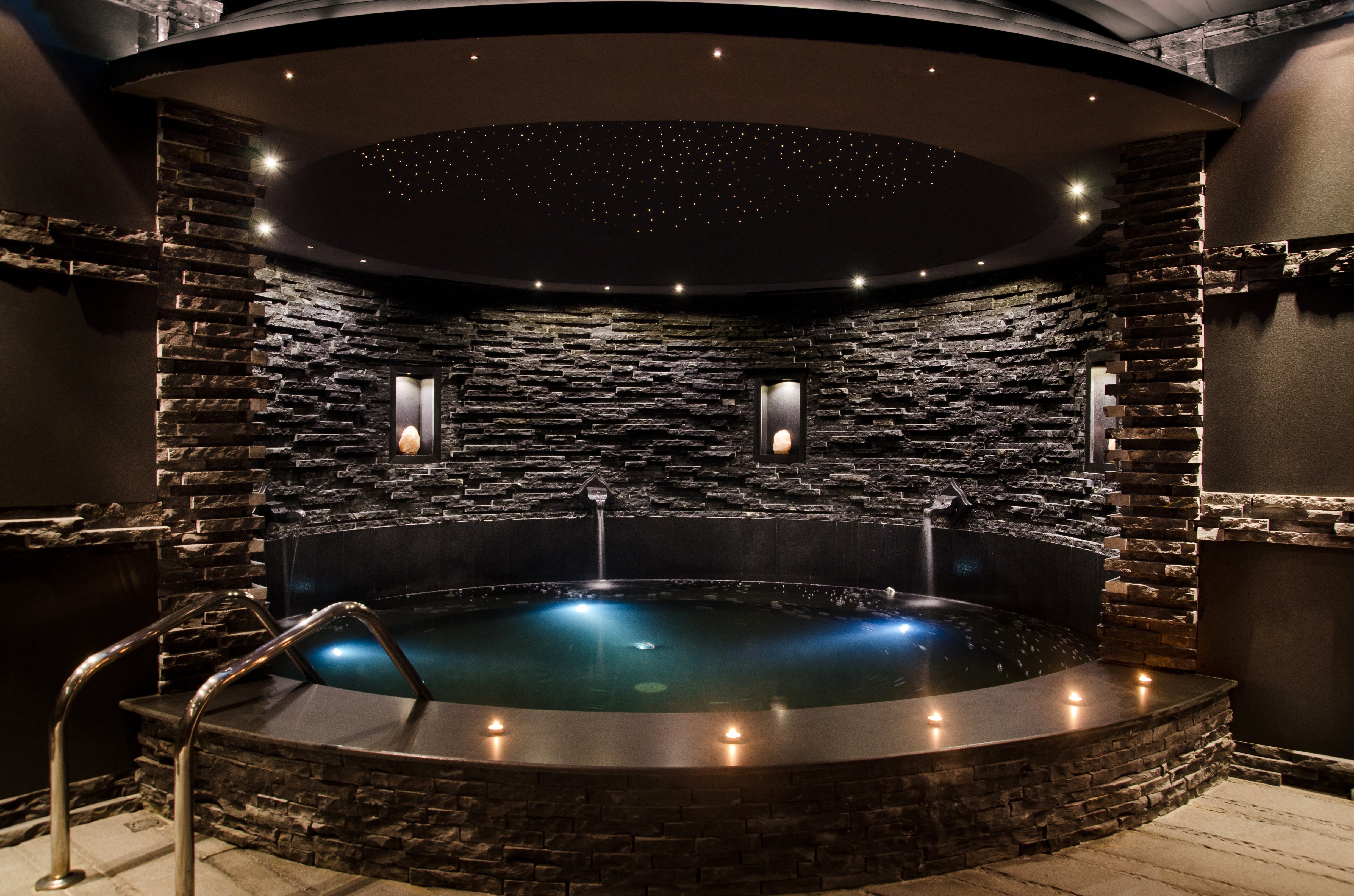 Royal Castle Hotel-Spa.jpg