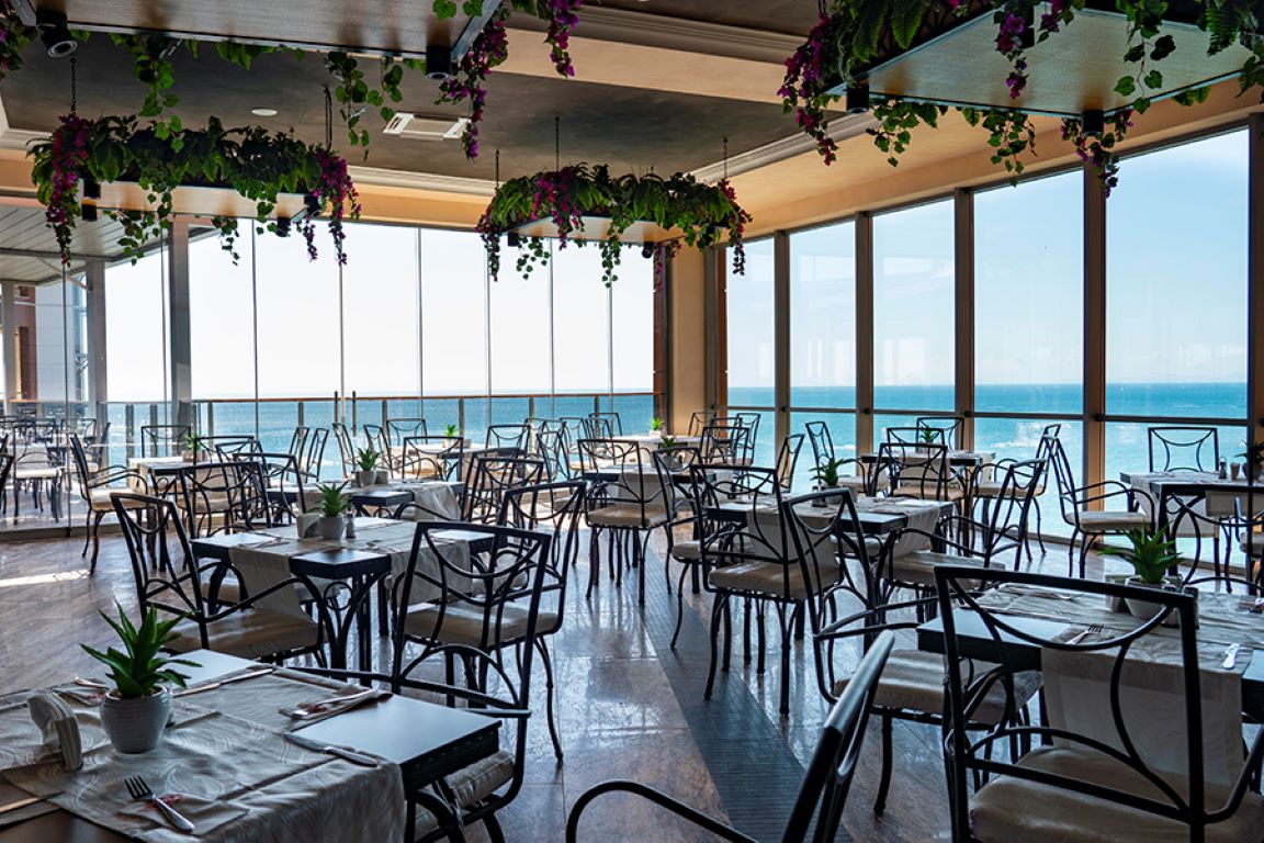 Hotel Paradise Beach-Restoran.jpg