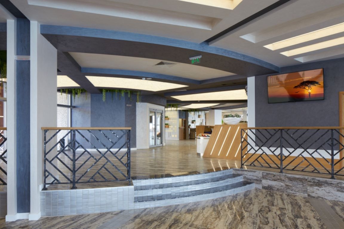 Paradise Beach-Ulaz u hotel.jpg