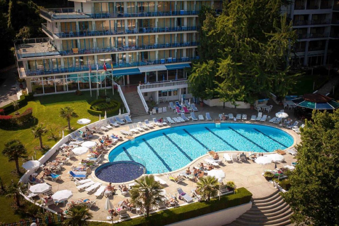 Hotel Perla-Bazen.jpg
