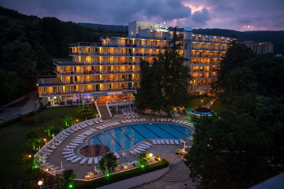 Hotel Perla-Nocni izgled.jpg