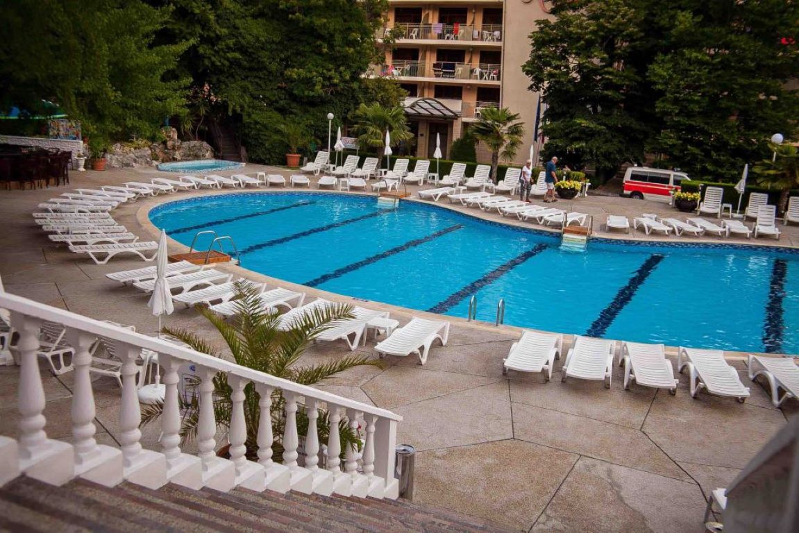 Perla Hotel-Bazen.jpg