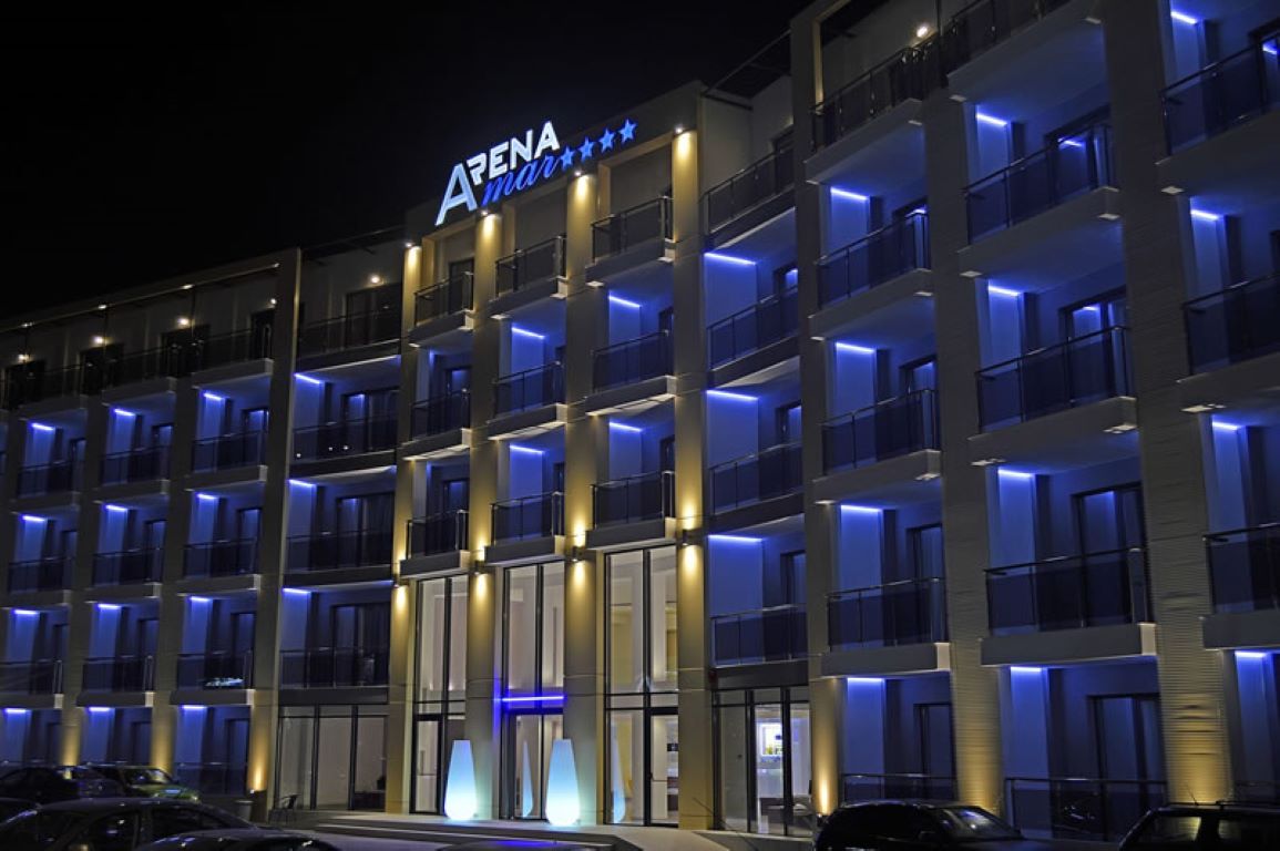 Arena Mar Hotel-Nocni izgled.jpg