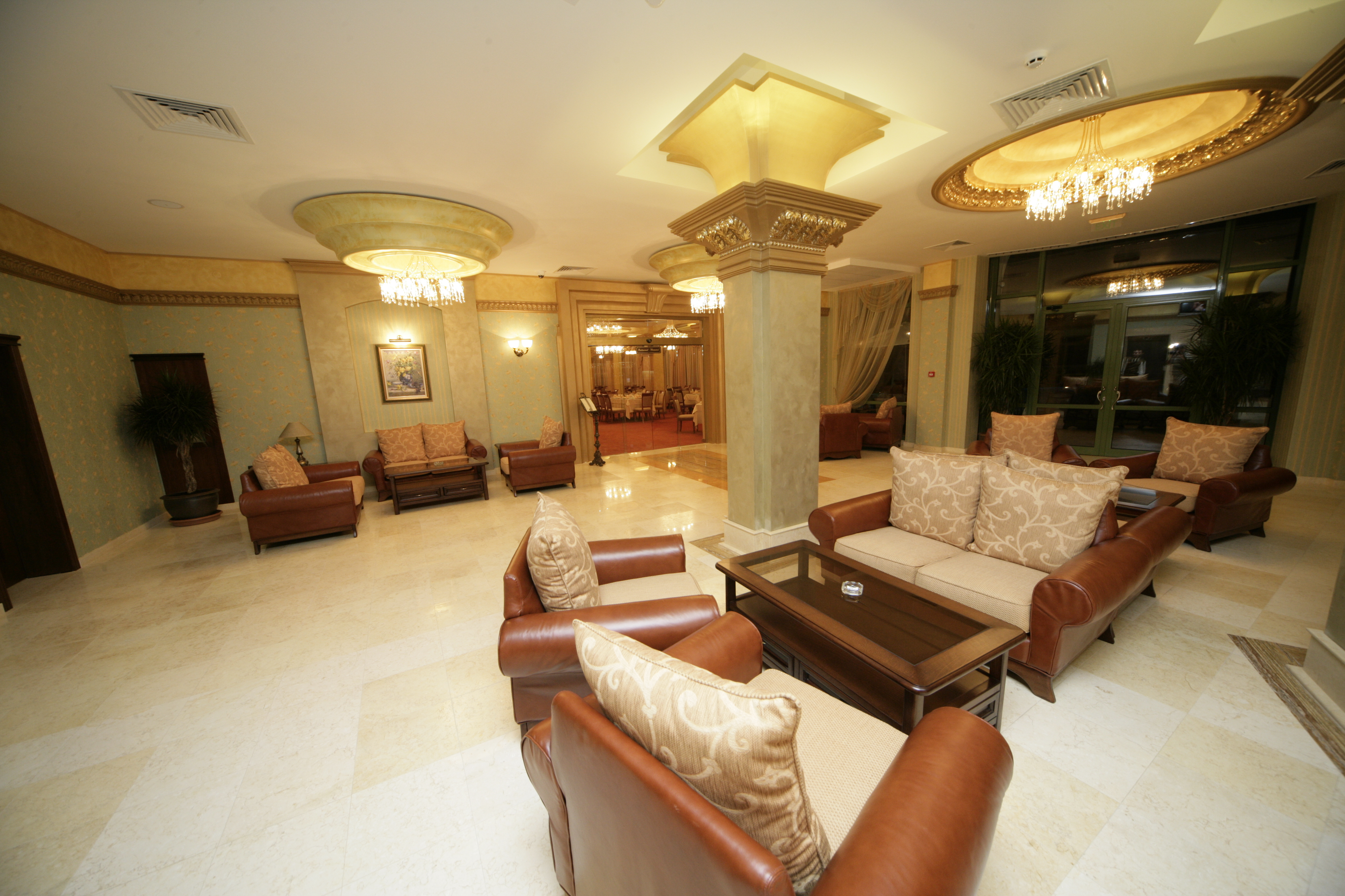 Romance Spa Hotel-Lobby.JPG