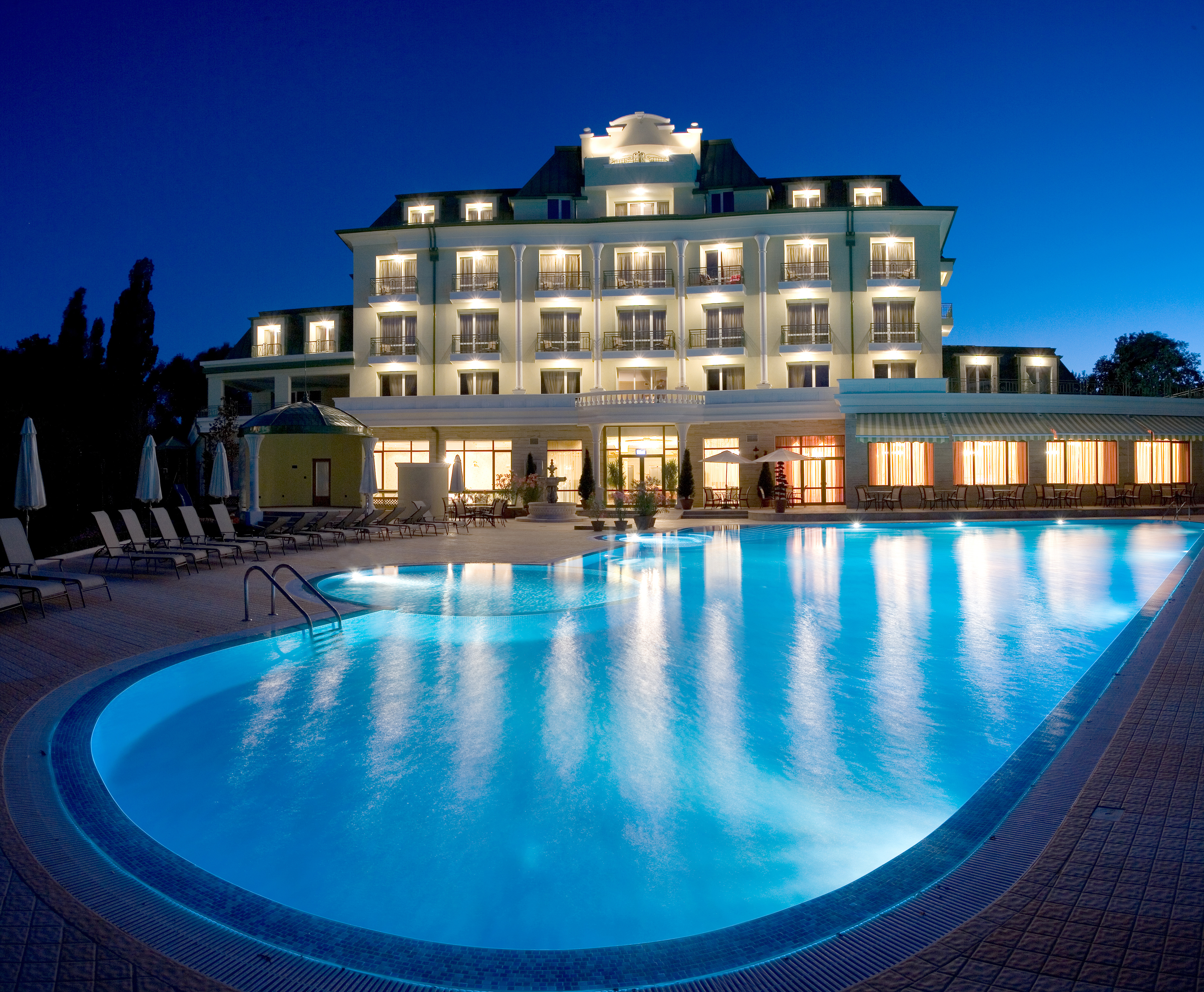 Romance Spa-Hotel nocu.jpg