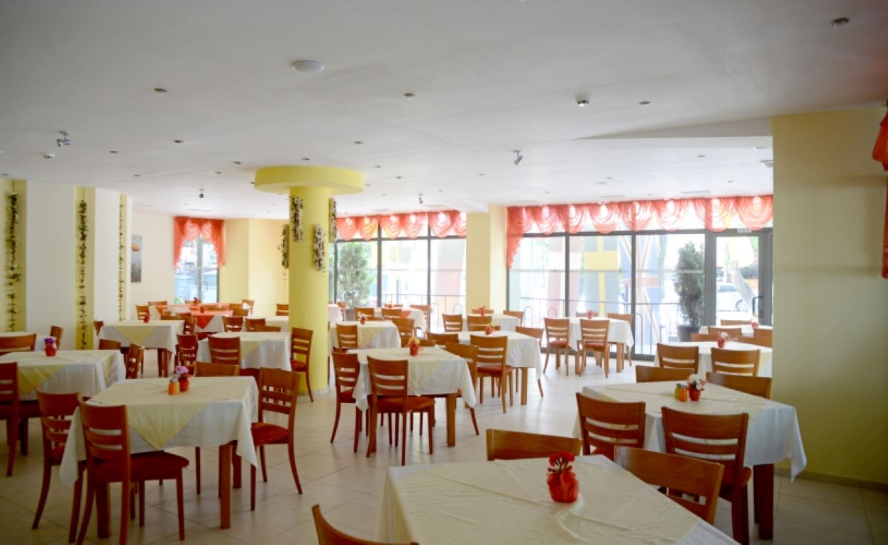 Hotel Perunika-Restoran.jpg