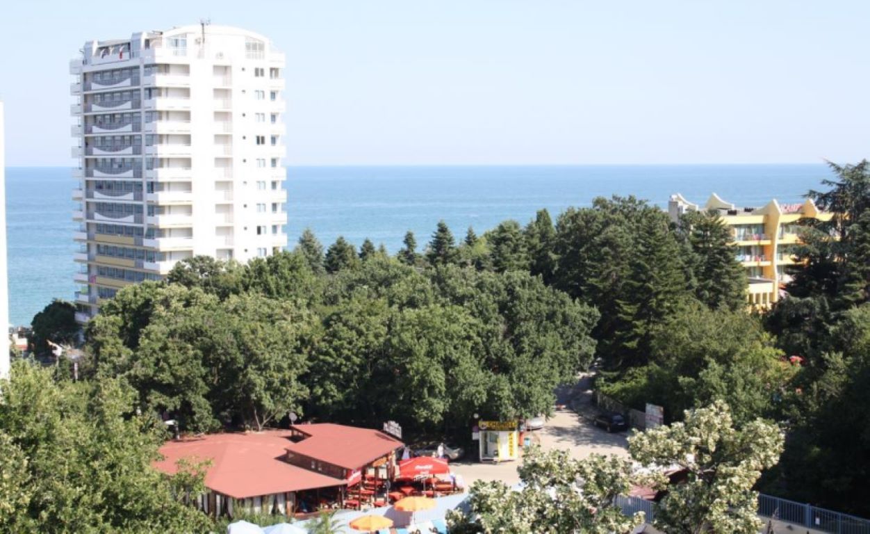 Hotel Perunika-Spoljasnji izgled.jpg