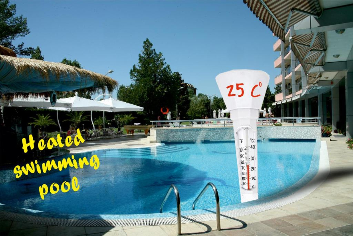 Hotel Flamingo grejani bazen