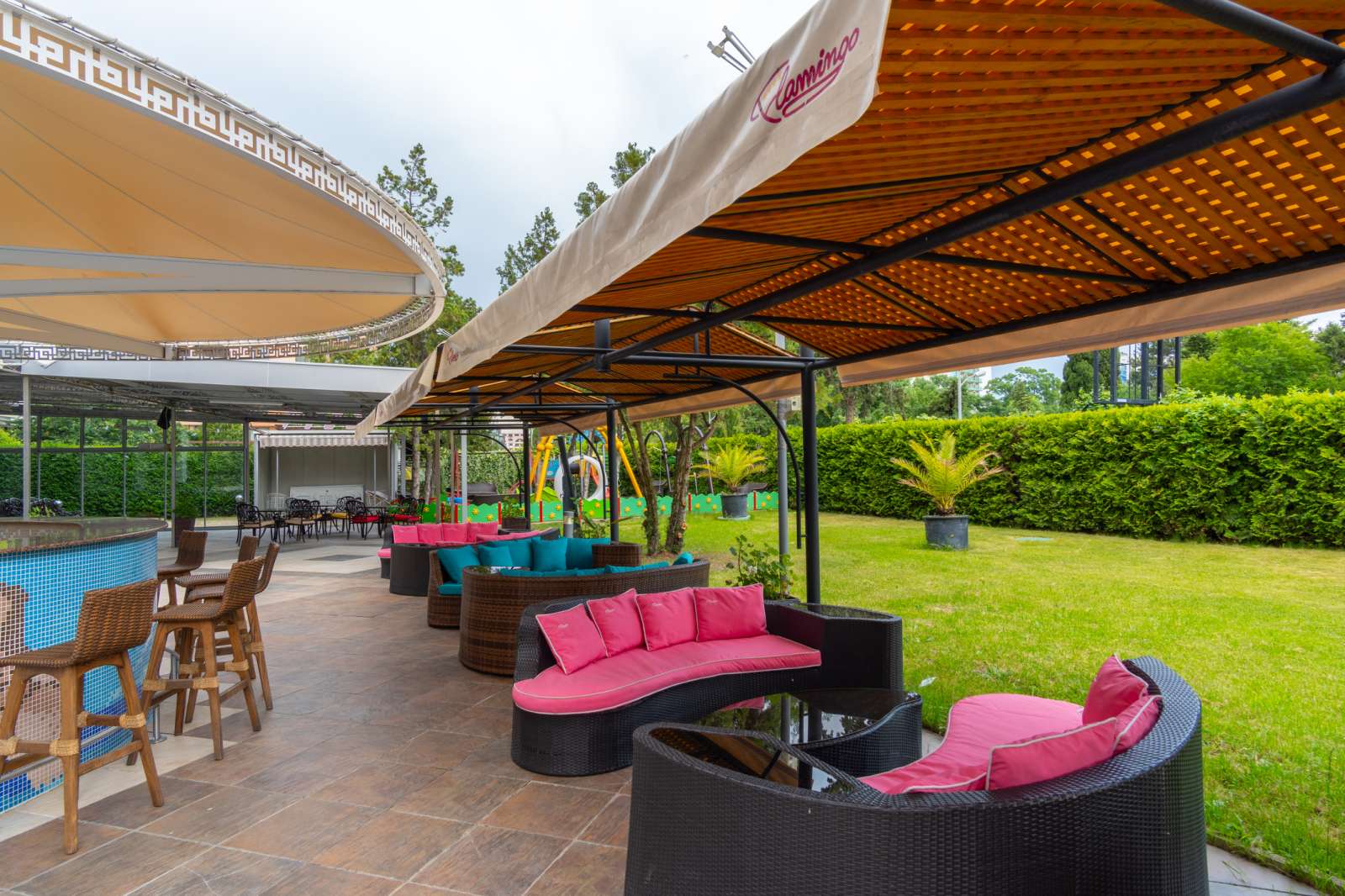 Hotel Flamingo bar pored bazena