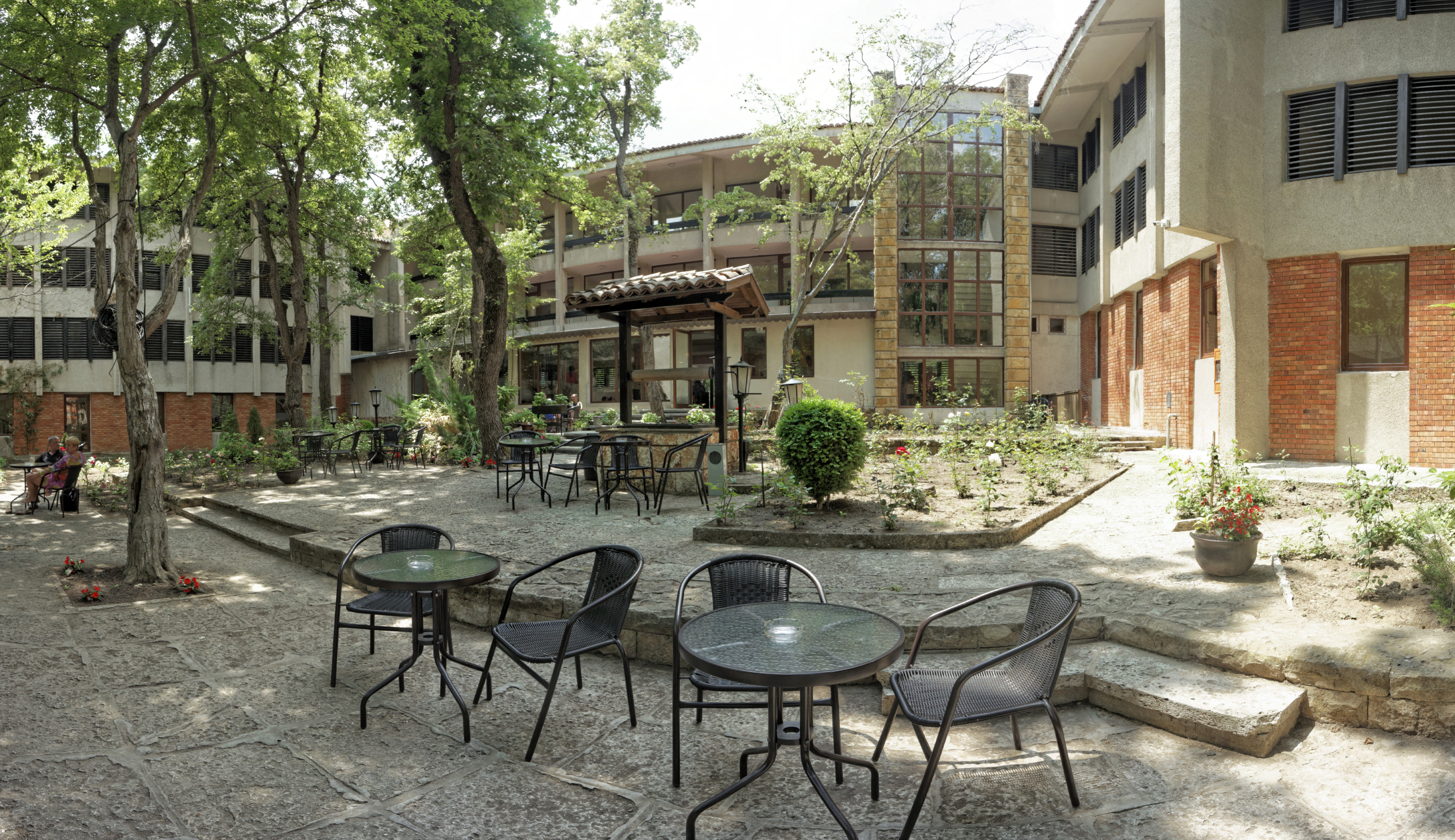 Hotel Preslav-Basta.jpg