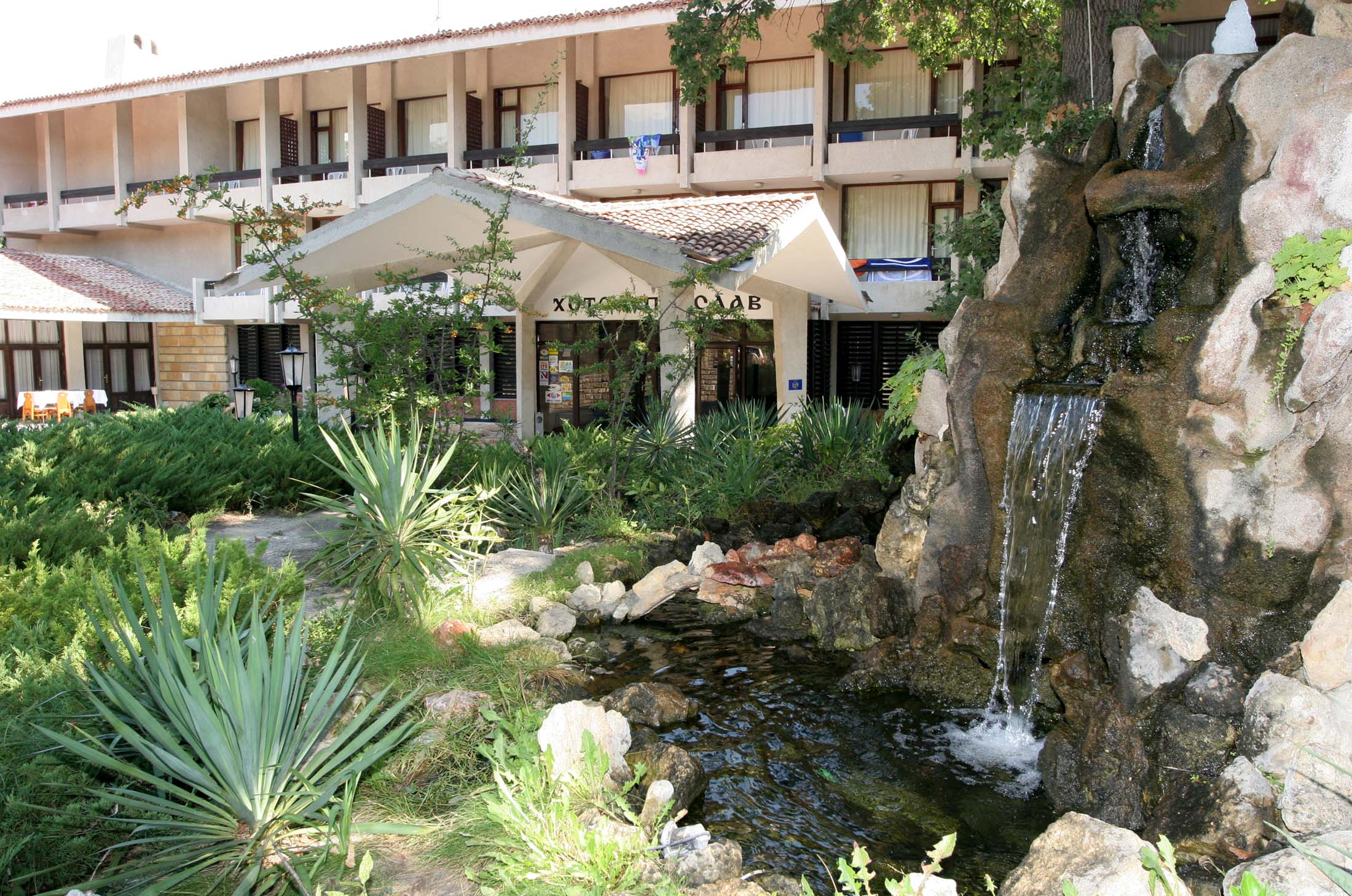 Hotel Preslav-Hotel spolja.jpg