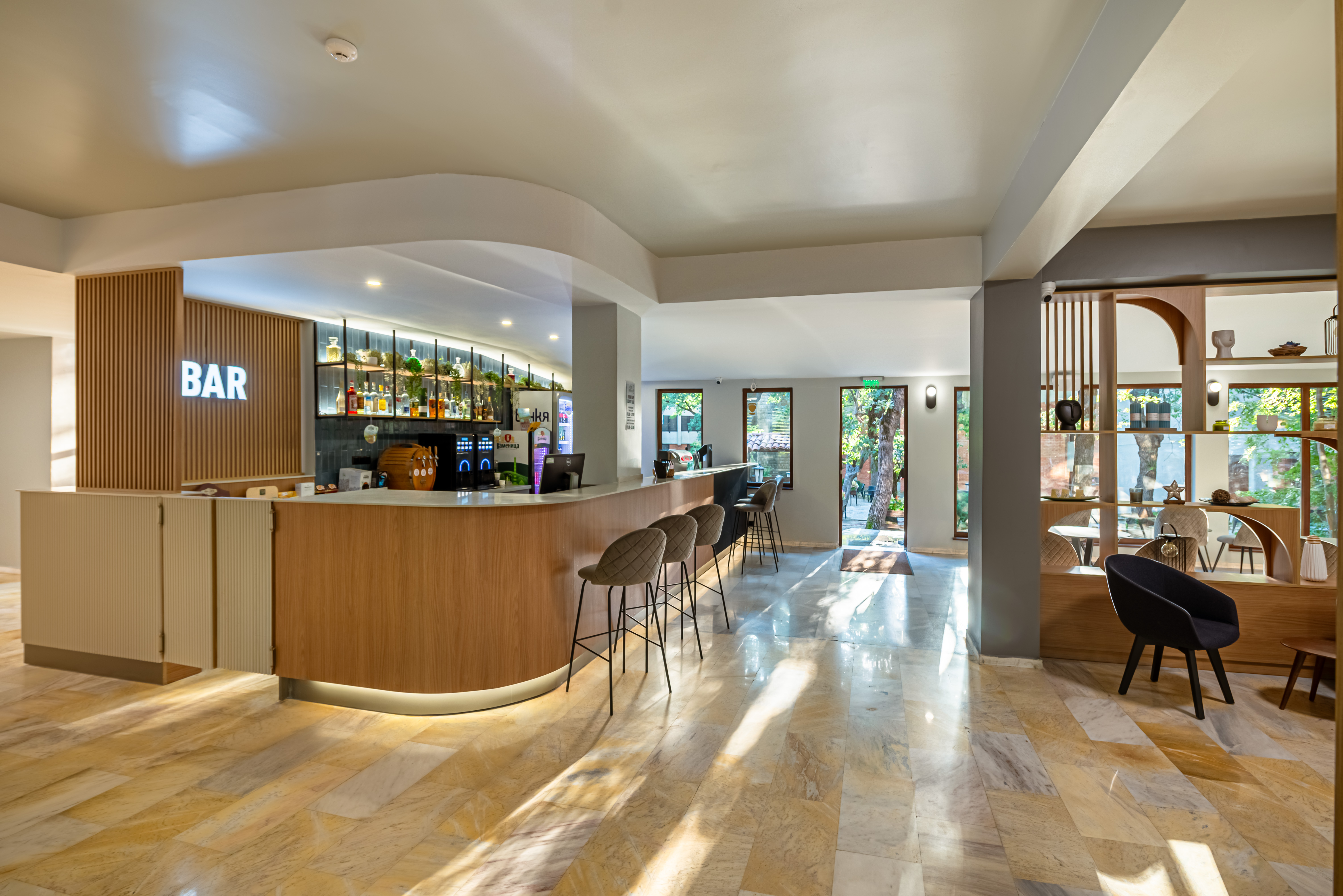 Hotel Preslav lobi bar