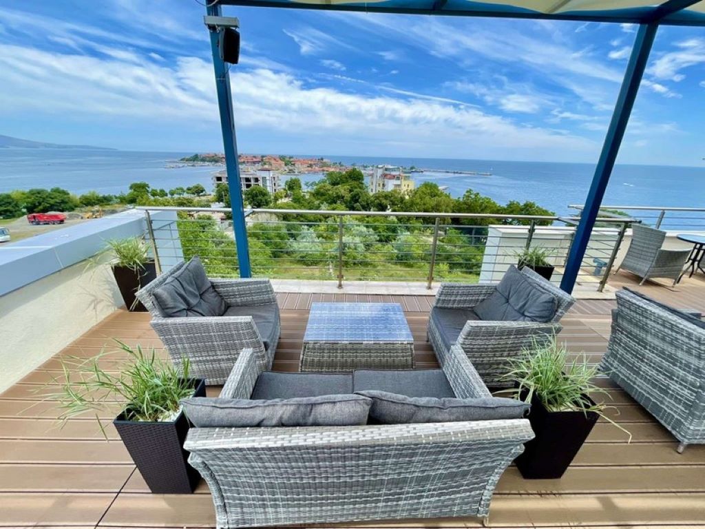 Sol Marina Palace Hotel-Sky bar.jpg