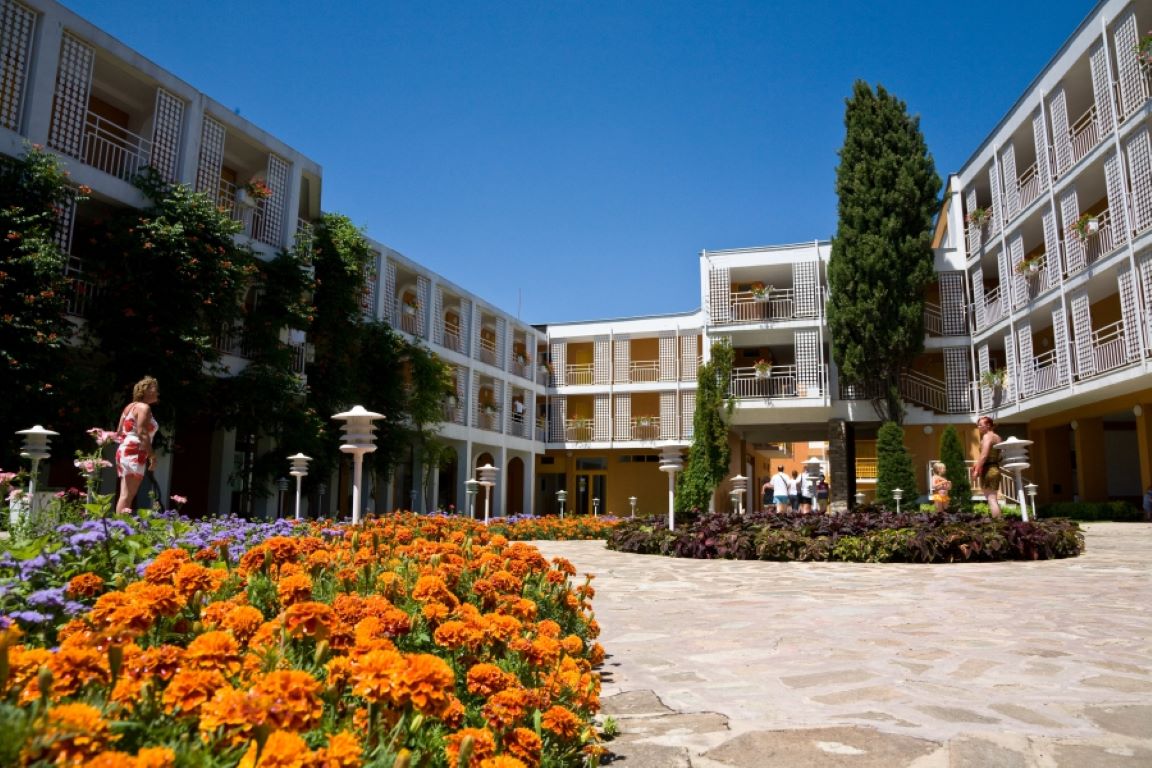 Hotel Nessebar Beach hotel zgrada.jpg