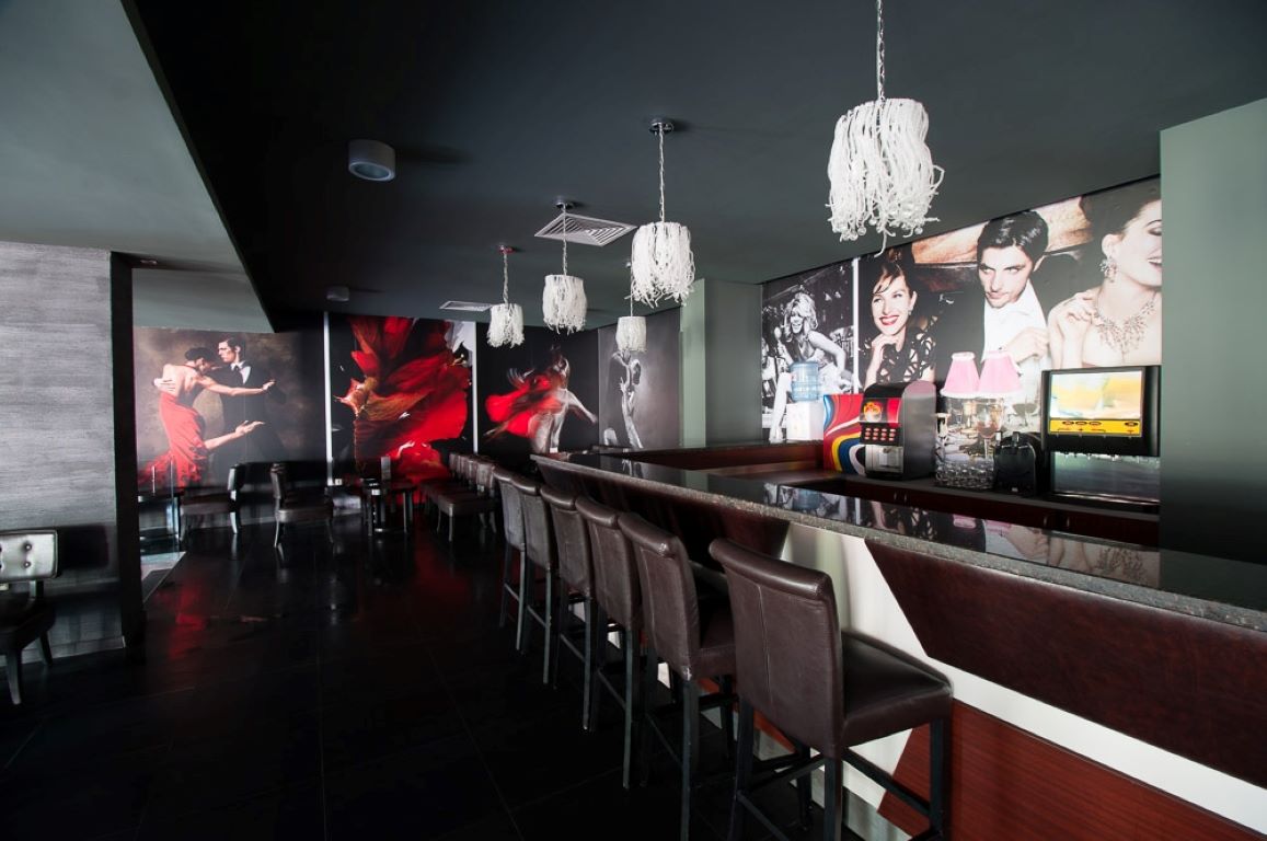 Dolce Vita Sunshine Resort Hotel-Lobby bar.JPG