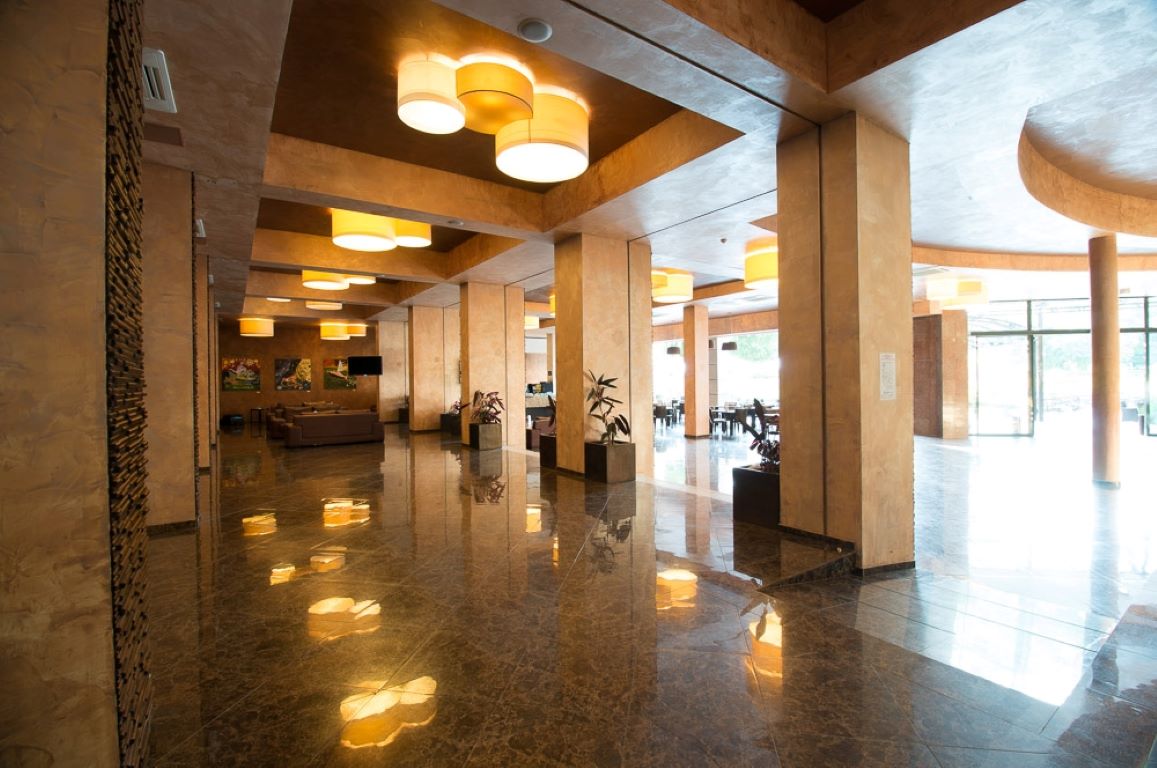 Dolce Vita Sunshine Resort Hotel-Lobby.JPG