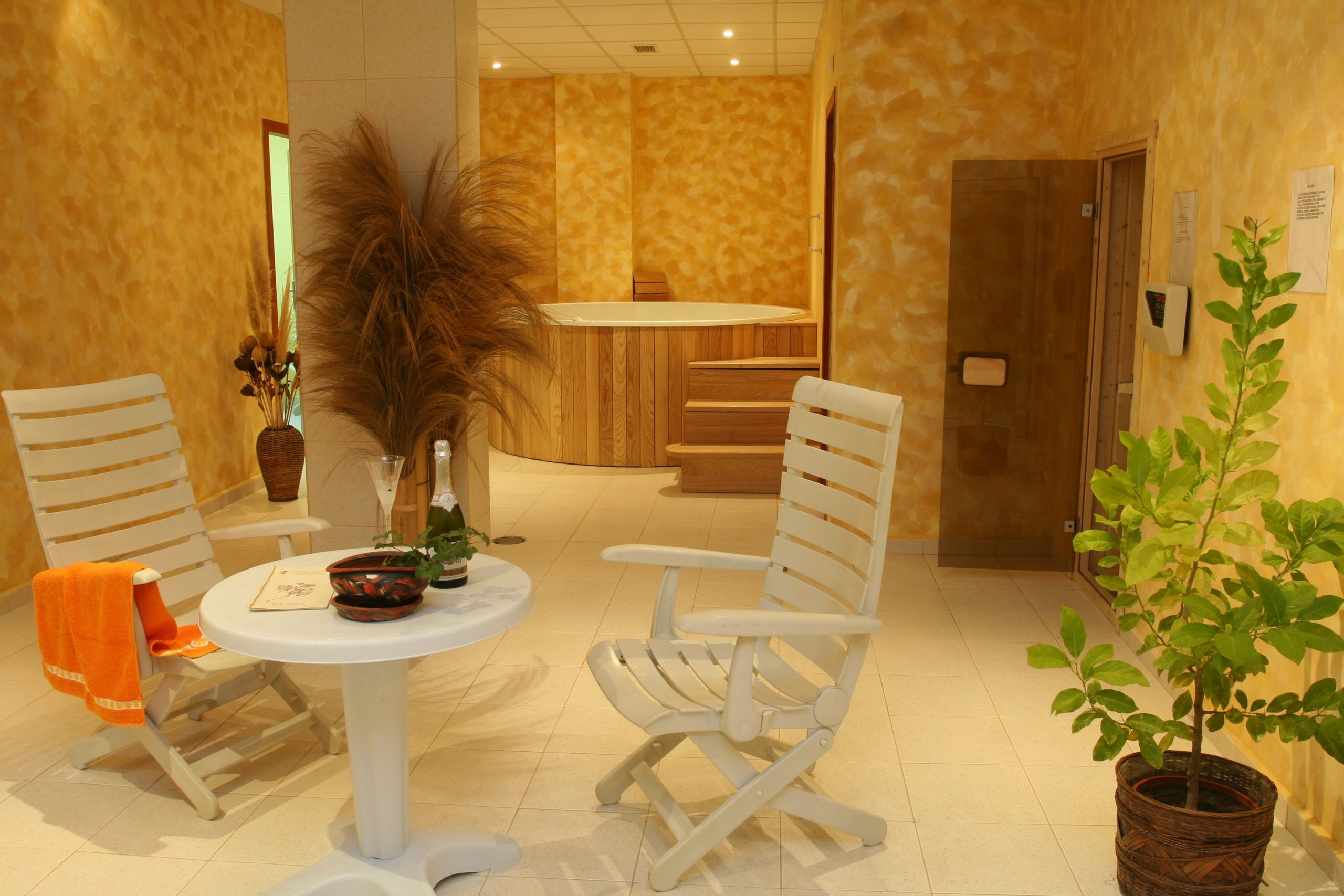 Joya Park Hotel-Relax zona.jpg