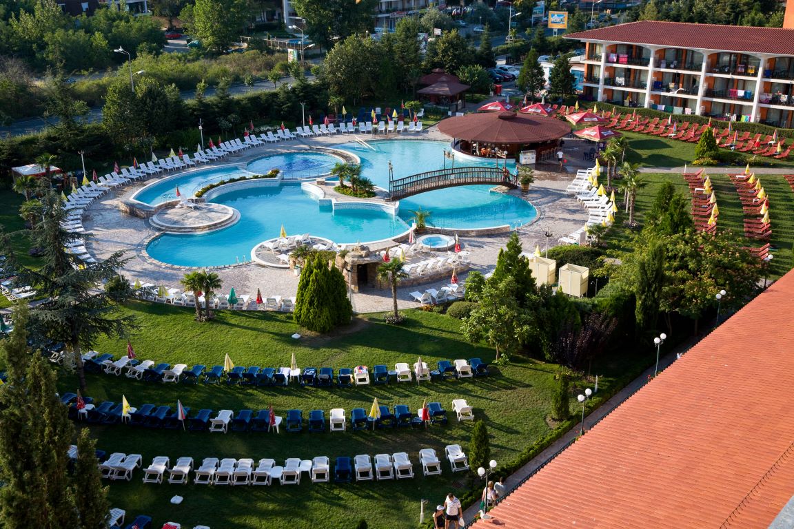 Hotel Hrizantema bazeni.jpg