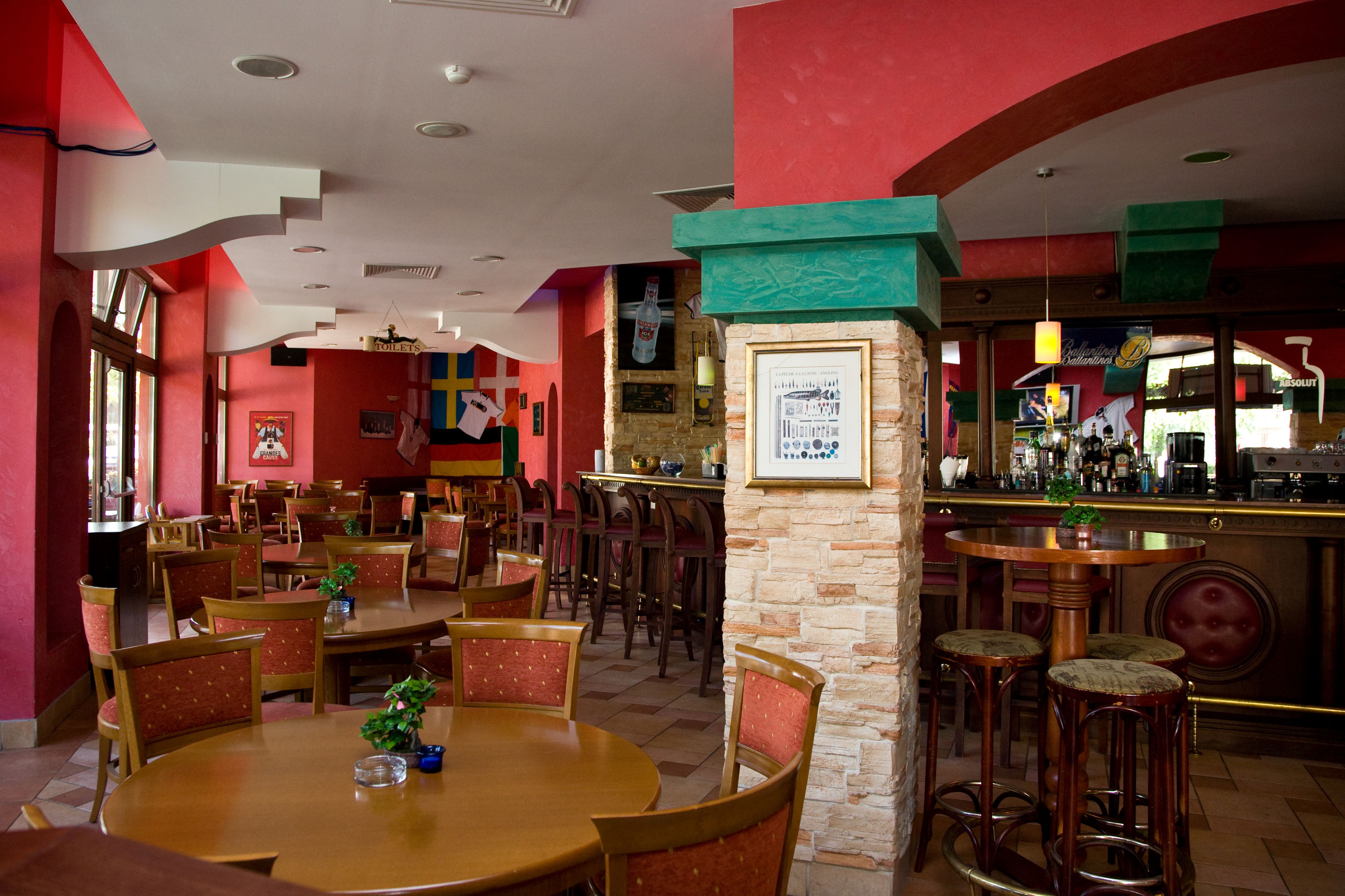 Hrizantema hotel a la carte restoran.jpg