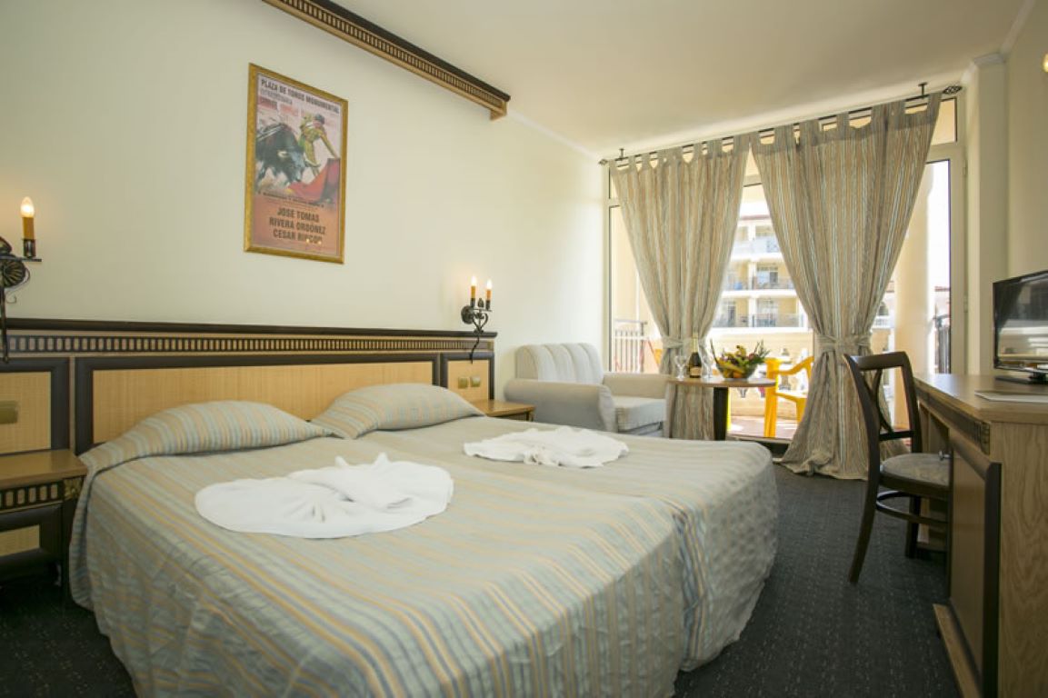 Hotel Andalucia Beach-Standardna soba.jpg