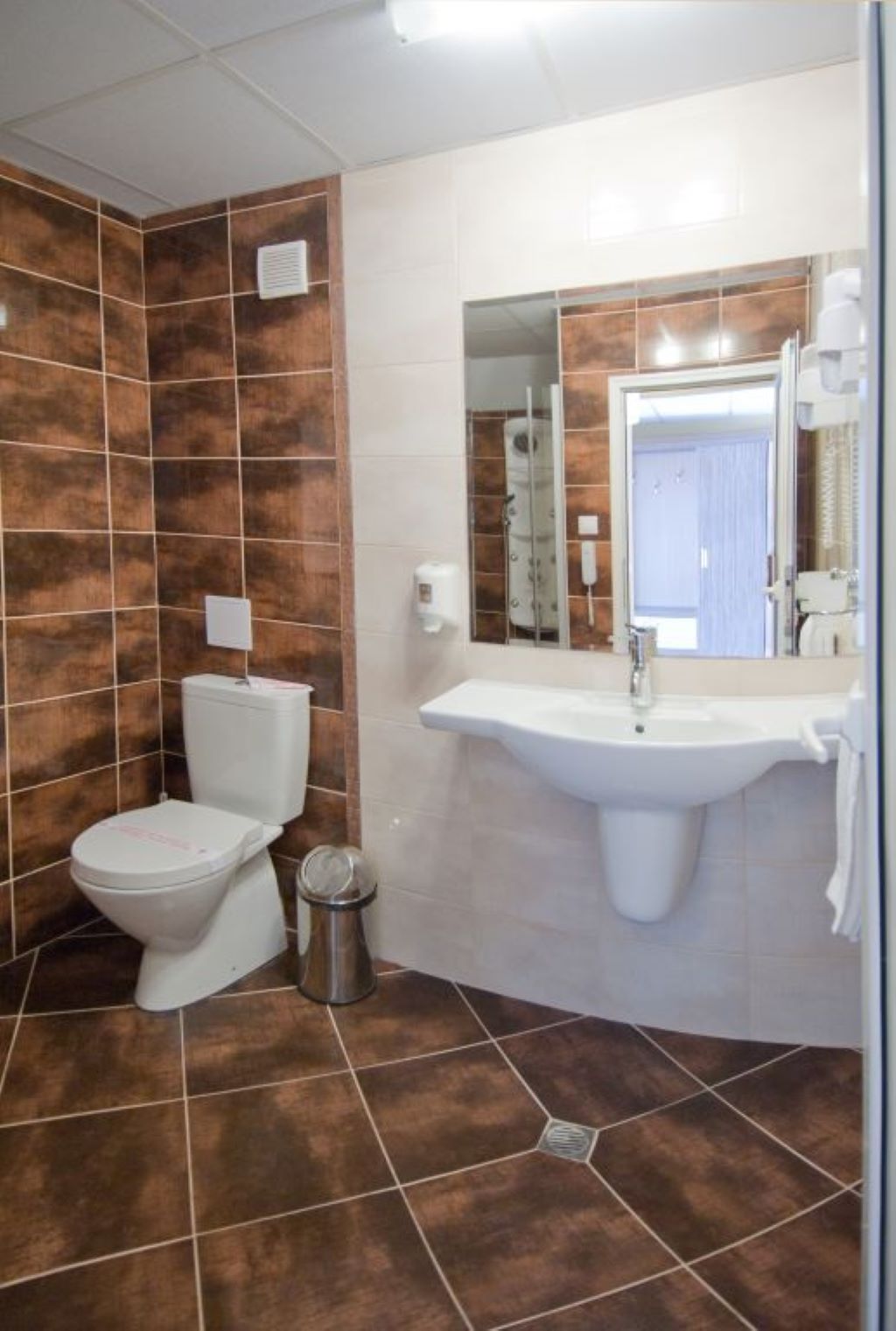 Hotel Kotva kupatilo.jpg