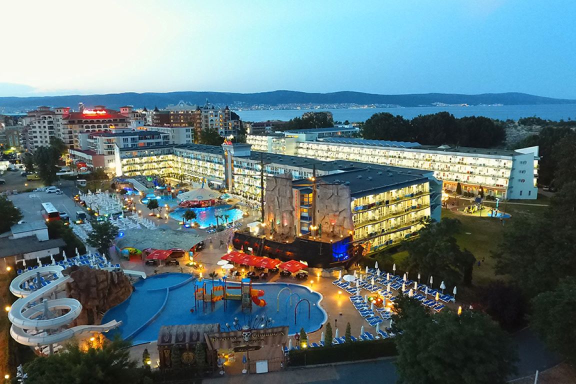 Kotva hotel aqua park kompleks.jpg