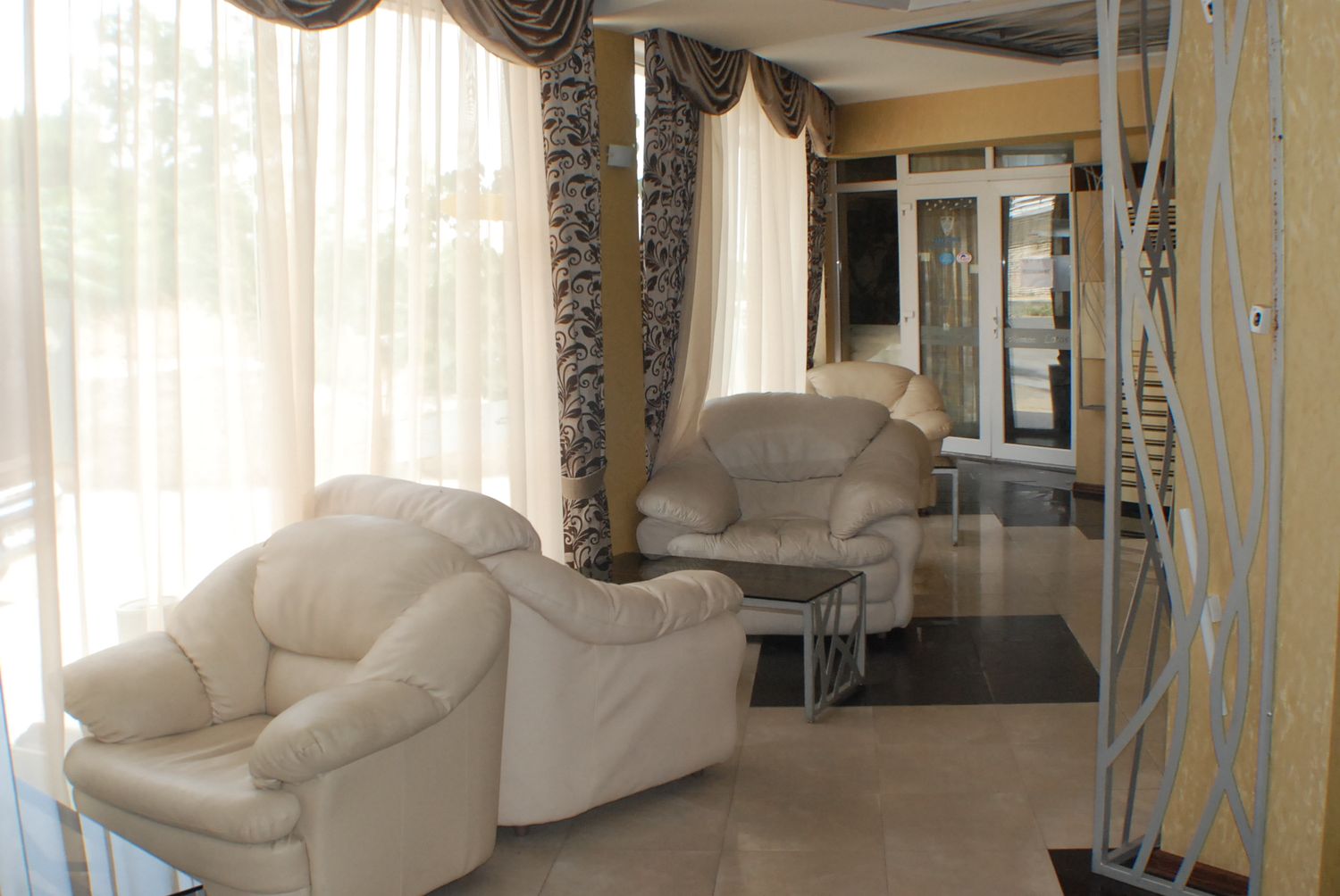 Lotos Balchik Hotel-Lobby.jpg