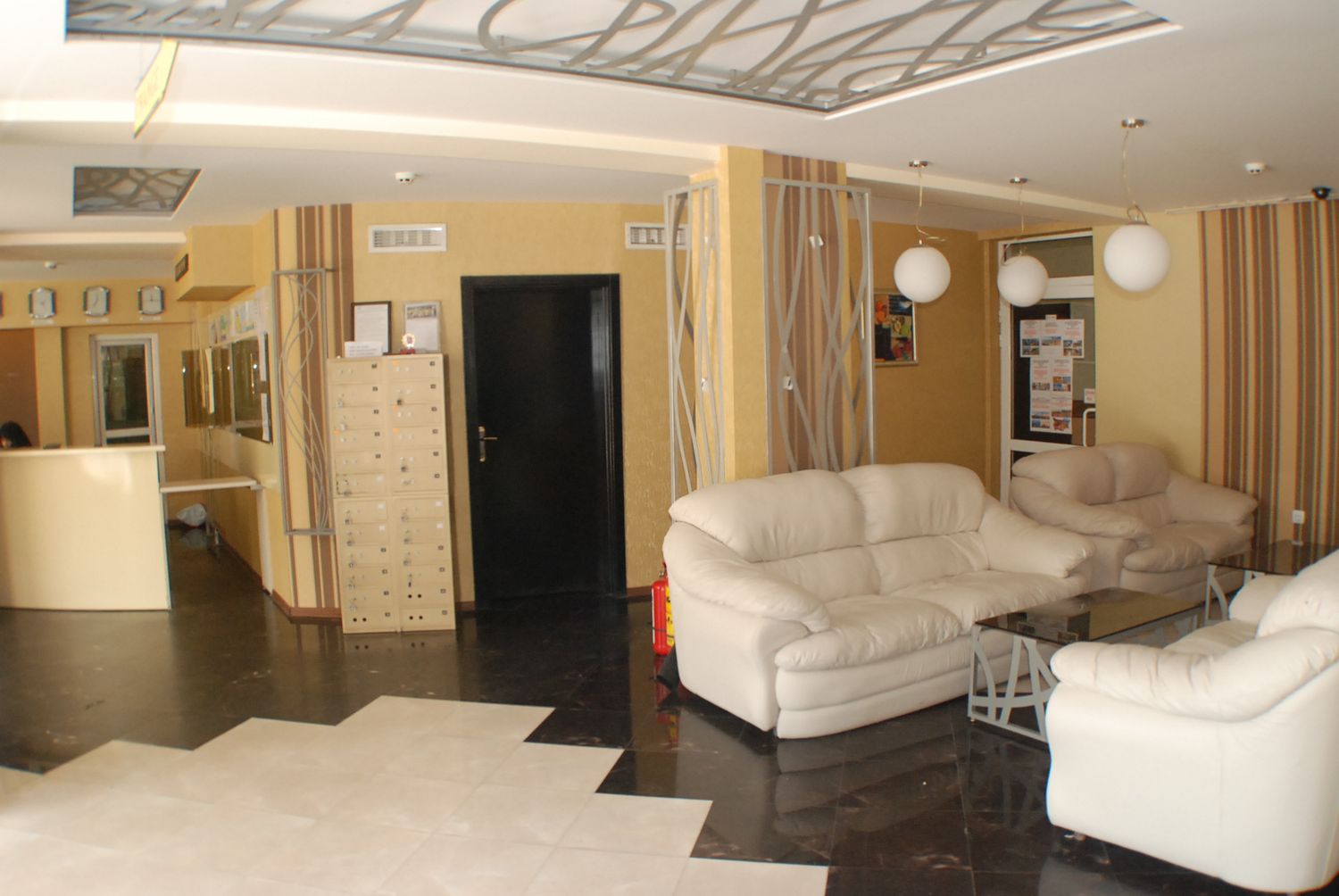 Lotos Balchik-Lobby i recepcija.jpg