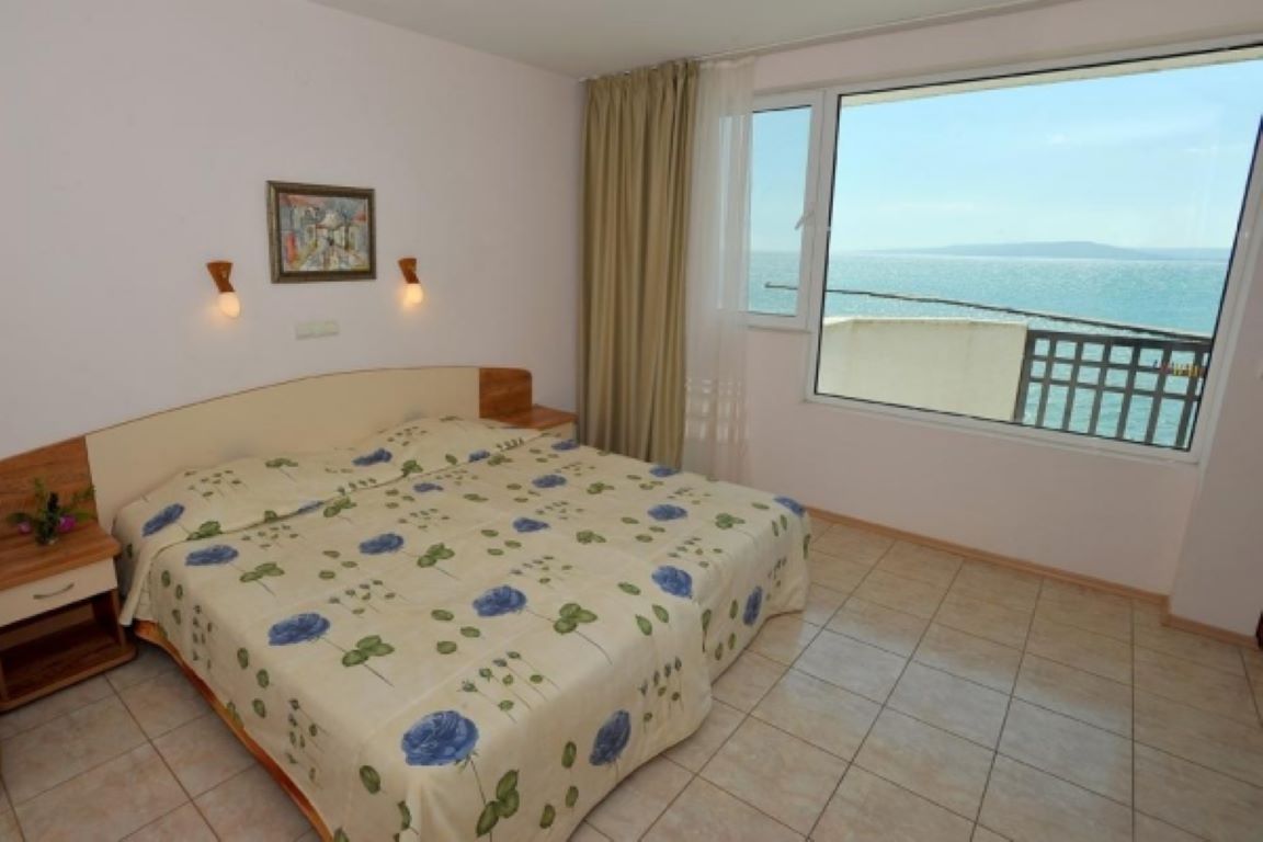 Hotel Oasis Balchik-Standardna soba.jpg